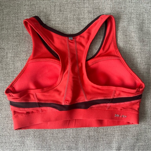 Nike: Red Sports Bra - Picture 3 of 4